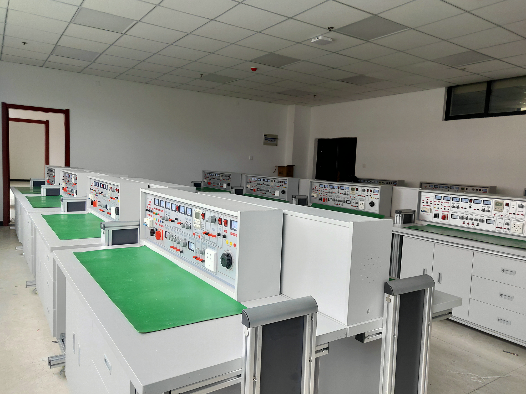 ͨ��������늹���������������һ����ҳ����O��