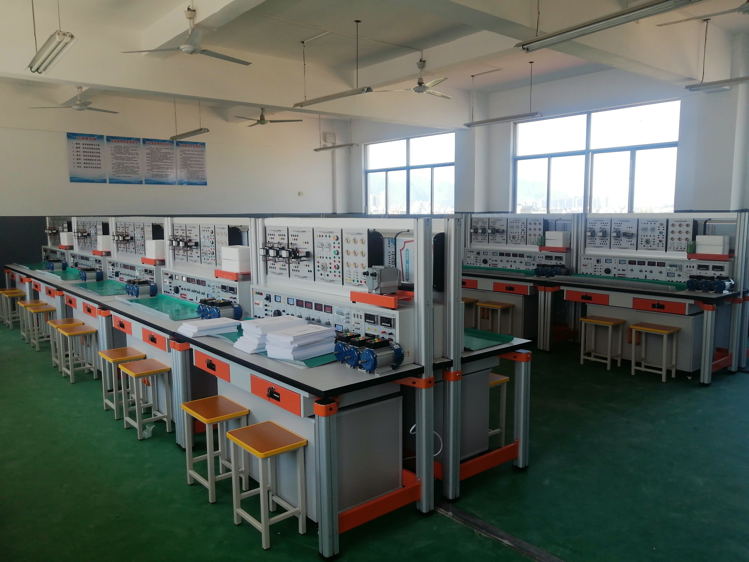 電工電子電拖實驗與技能實訓綜合裝置