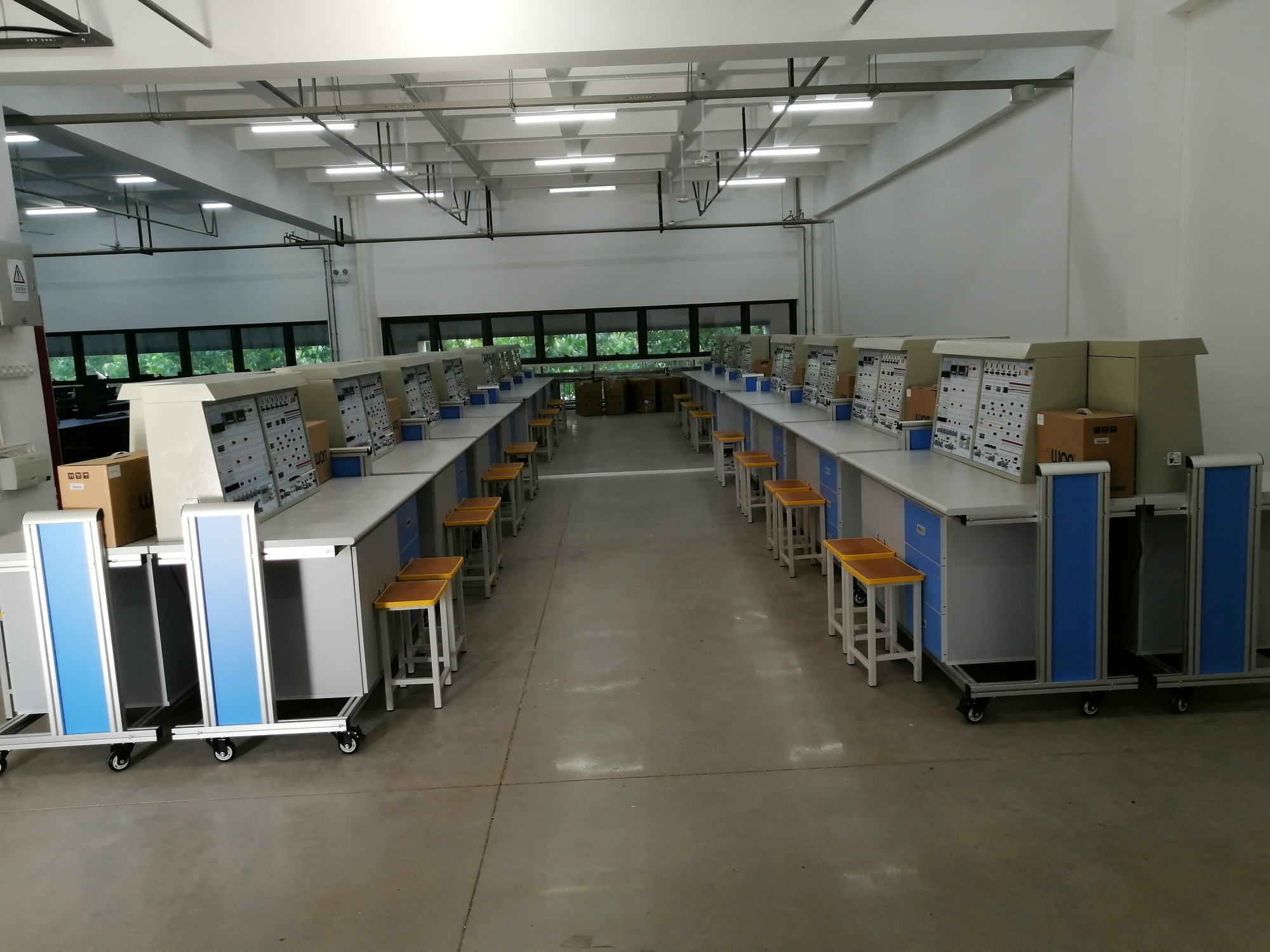 電子學綜合實驗裝置