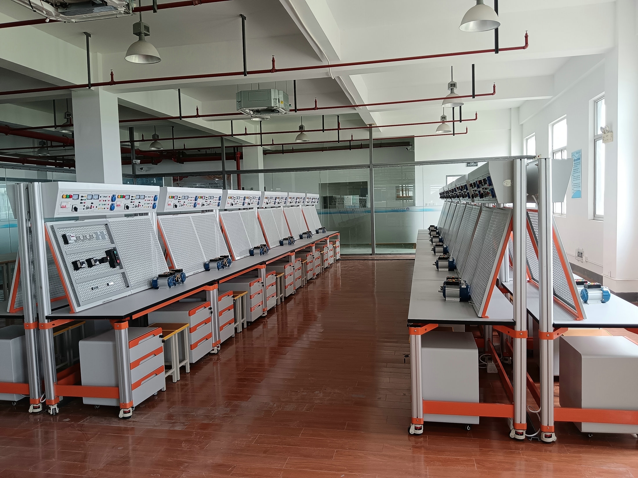 電氣控制實(shí)訓(xùn)平臺(tái)