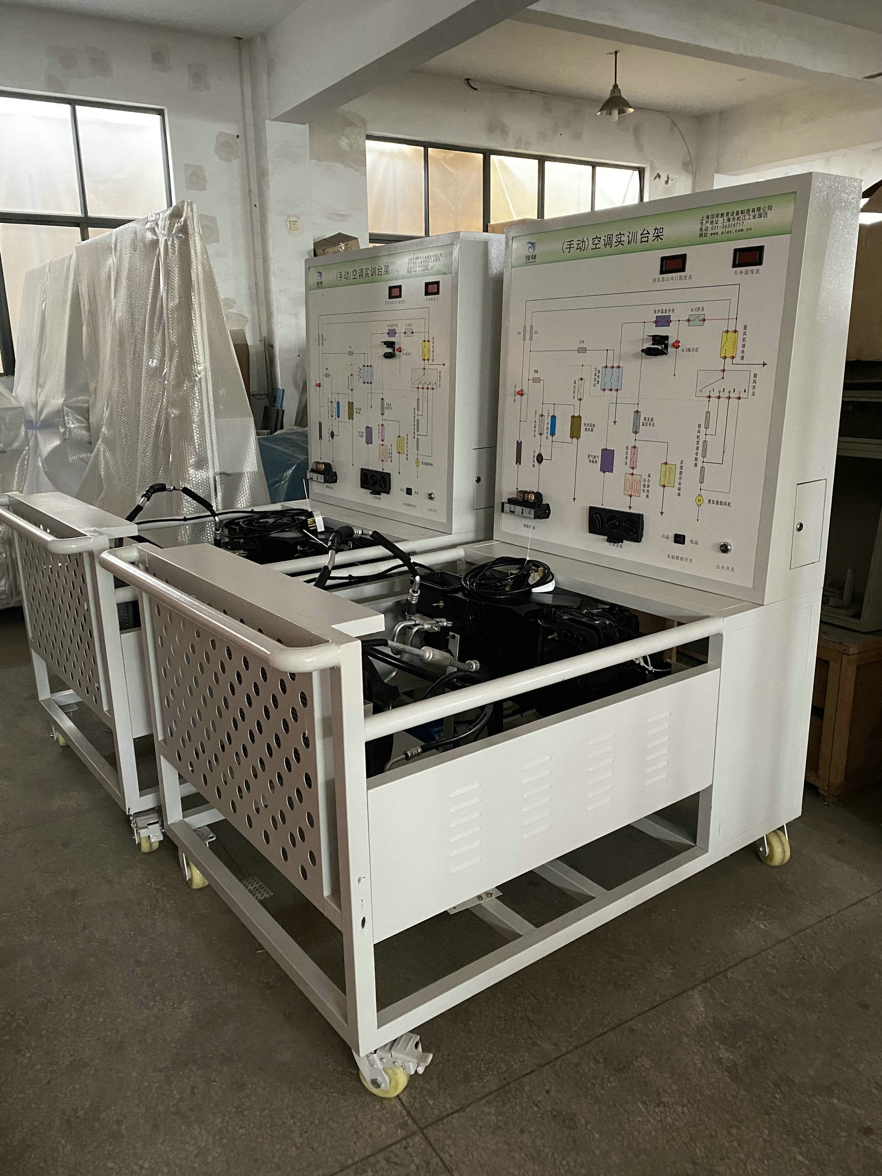 東風(fēng)天錦EQ1120GA2空調(diào)系統(tǒng)實(shí)訓(xùn)臺
