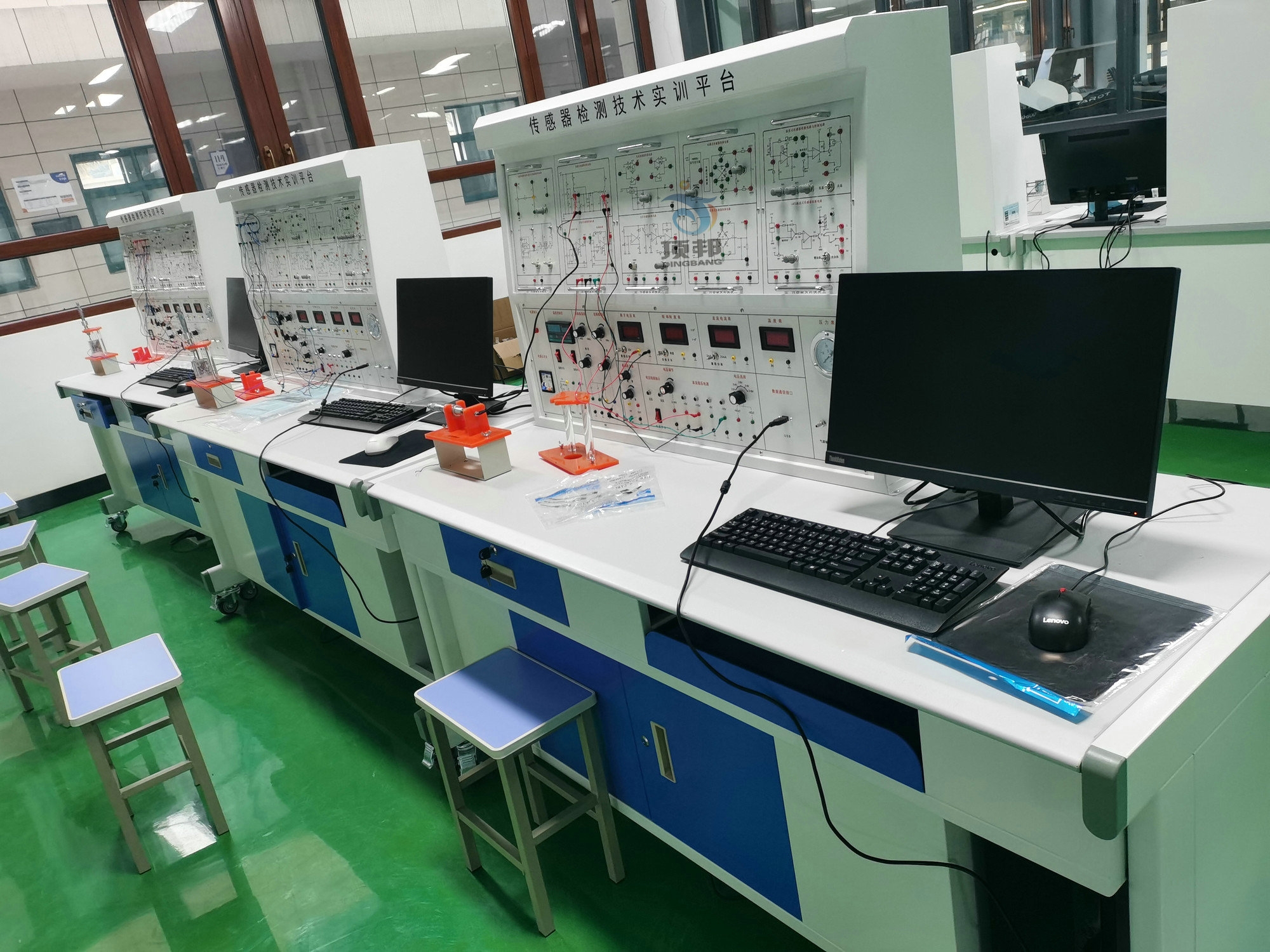 傳感器檢測技術(shù)實訓(xùn)裝置