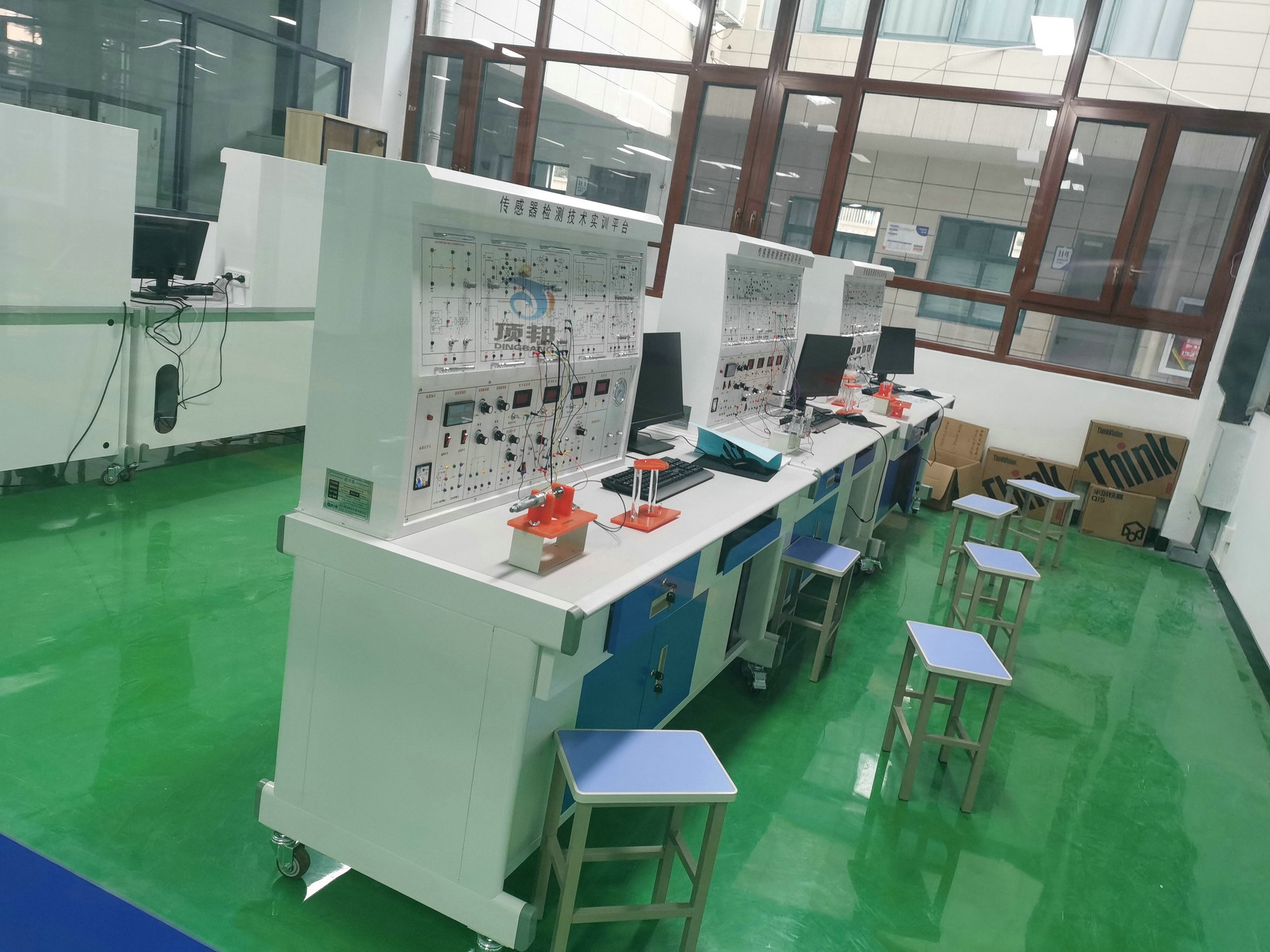 傳感器檢測技術(shù)實訓(xùn)裝置