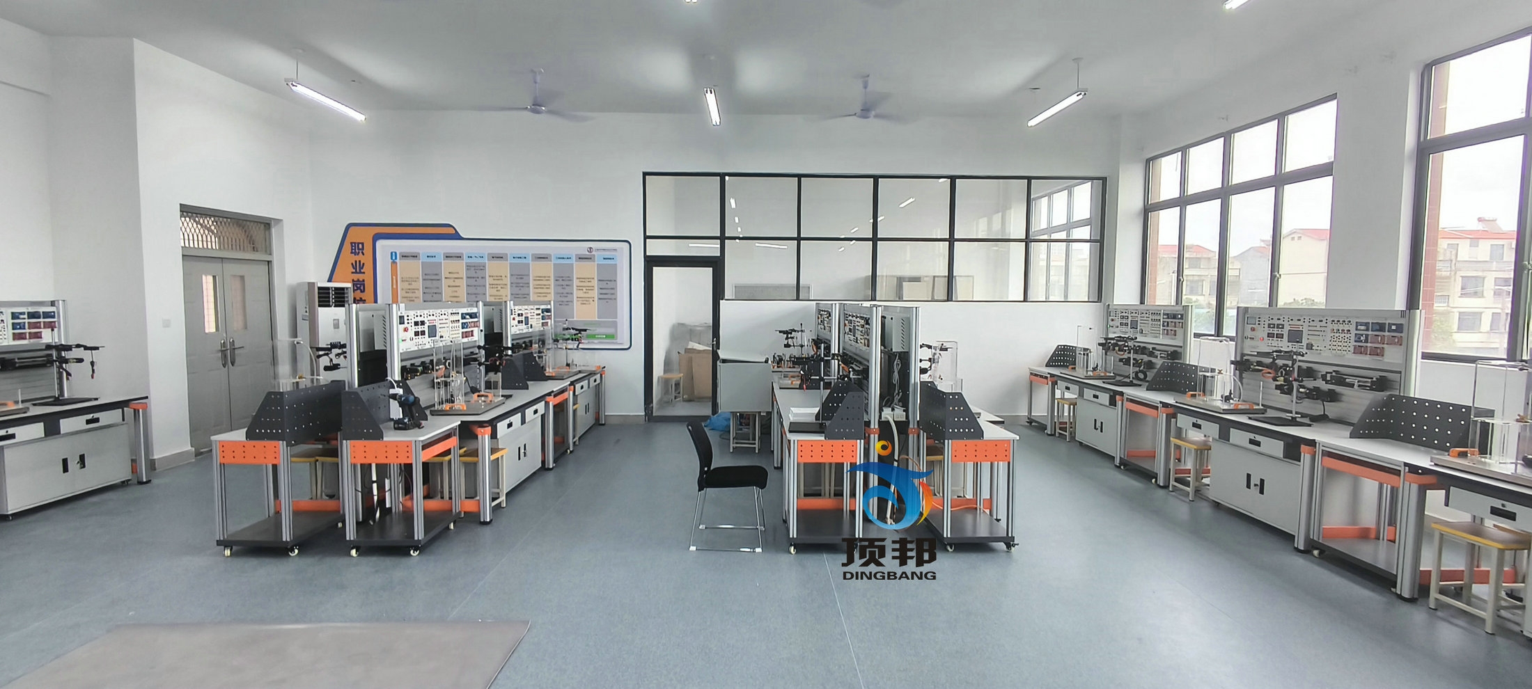 工業(yè)傳感器檢測(cè)及控制實(shí)訓(xùn)臺(tái)