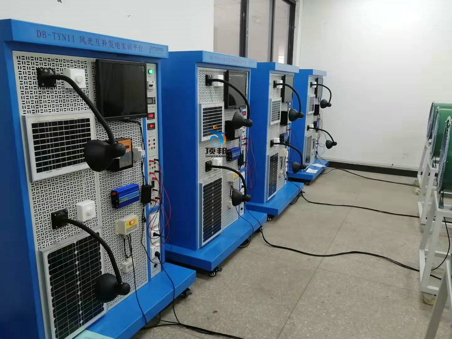 風(fēng)光互補發(fā)電實訓(xùn)平臺