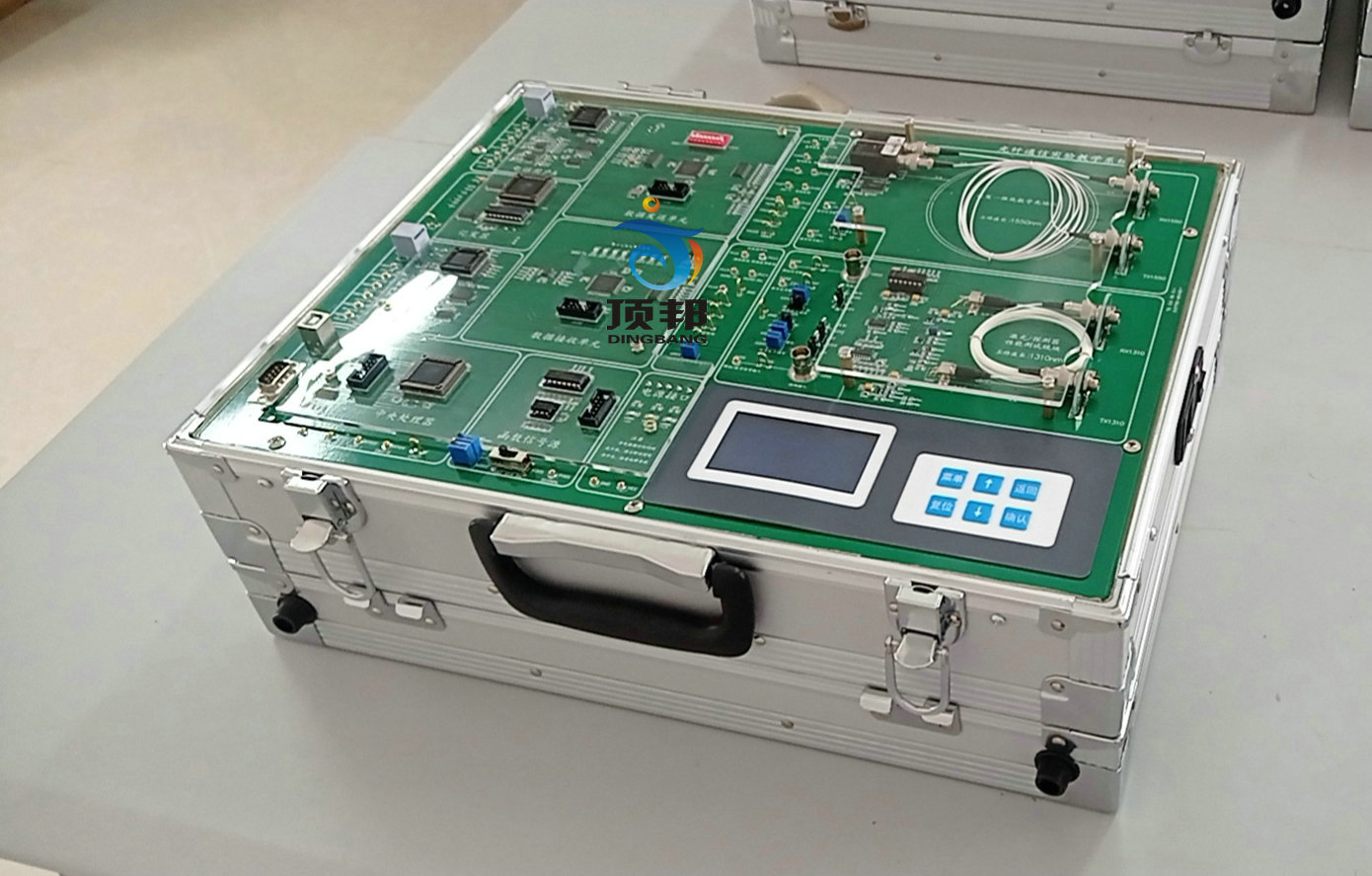 ���wͨ�žC�ό�(sh��)�(y��n)��